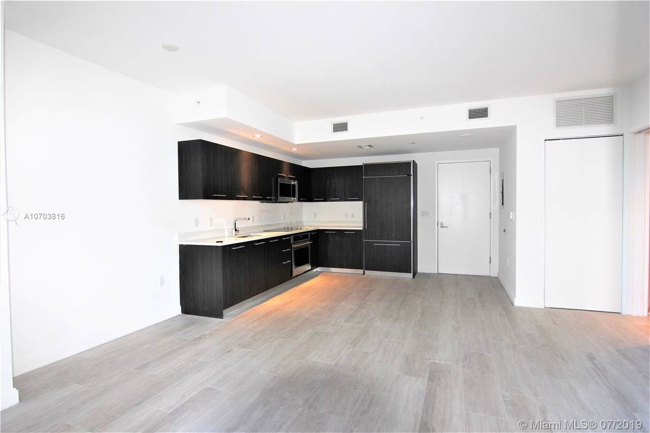 55 9th St - Photo 1