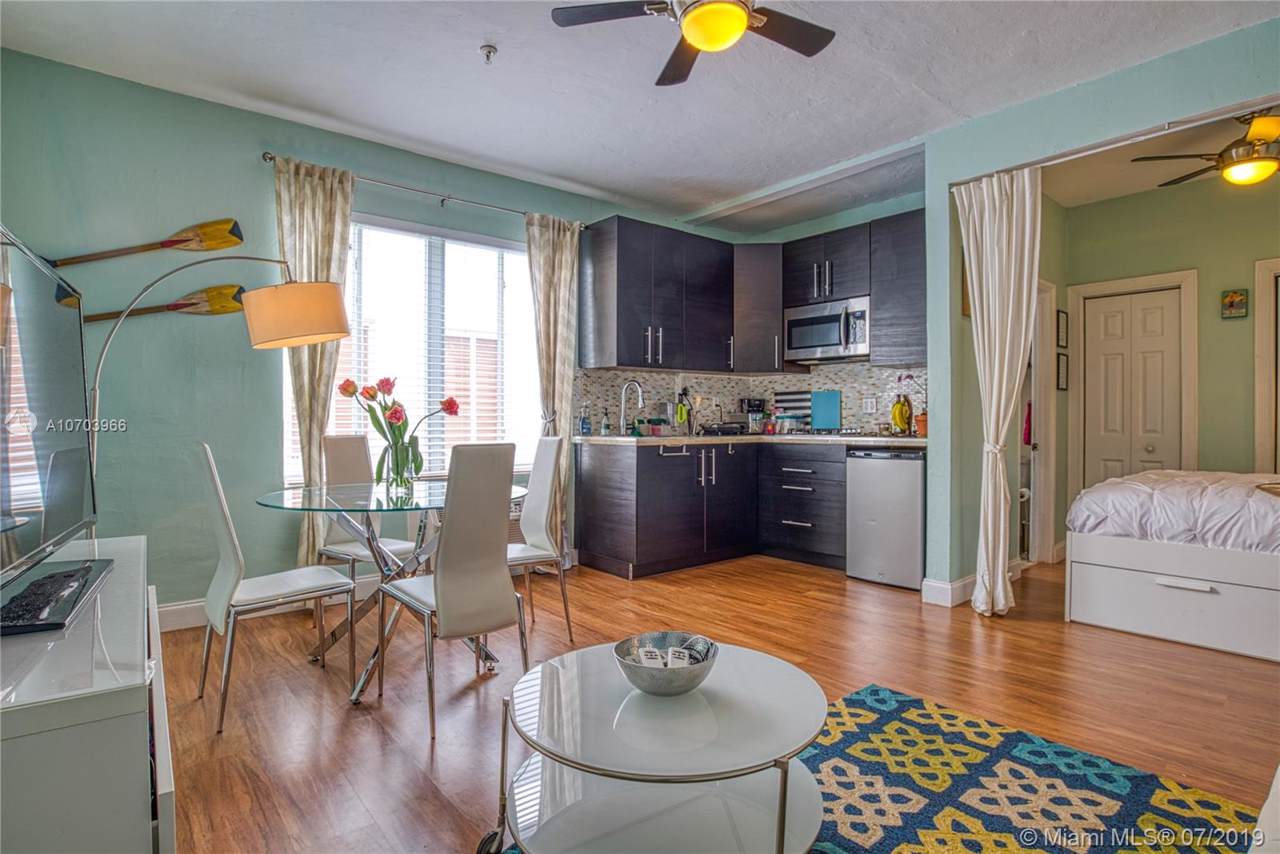 3710 Collins Ave - Photo 1