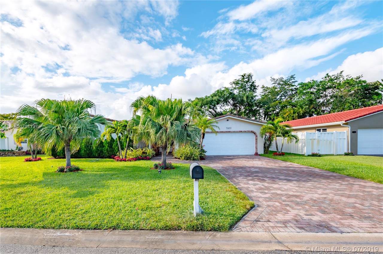 8755 18th Ct - Photo 1