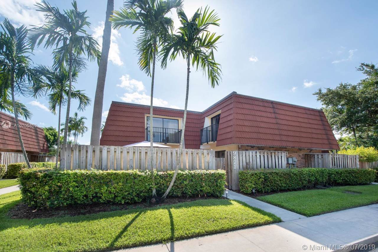 9871 6 Court - Photo 1