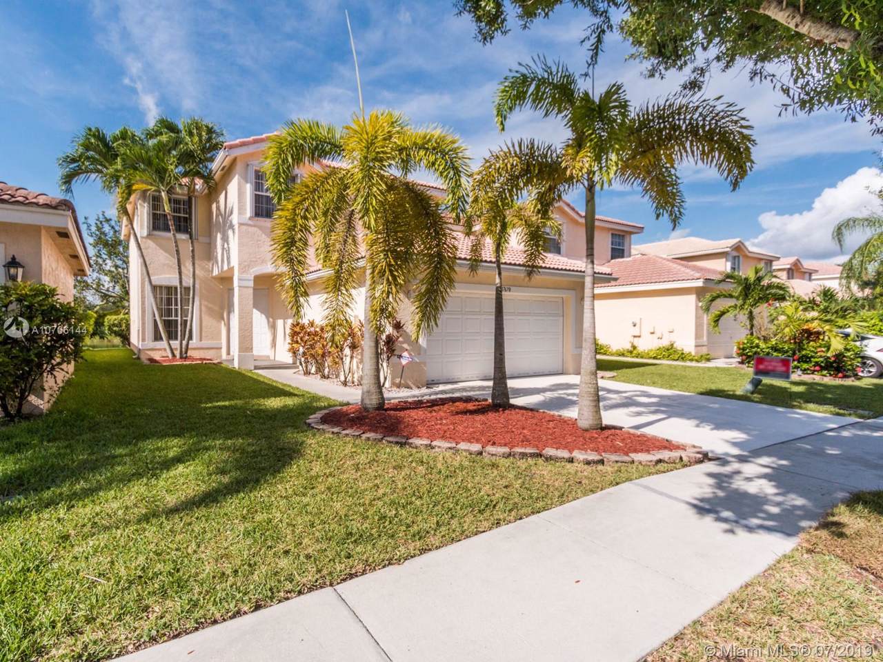 17670 32nd St - Photo 1