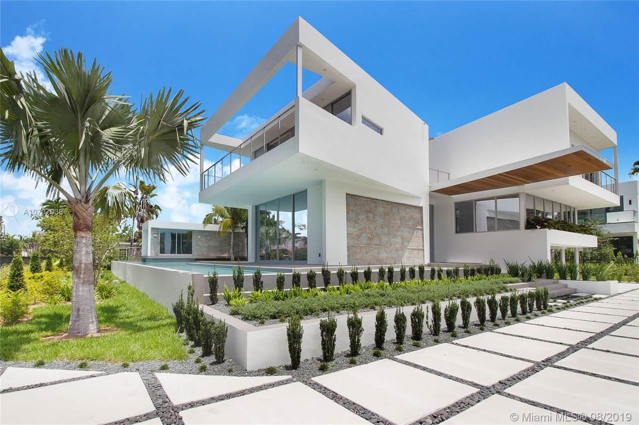 65 Hibiscus Dr - Photo 1