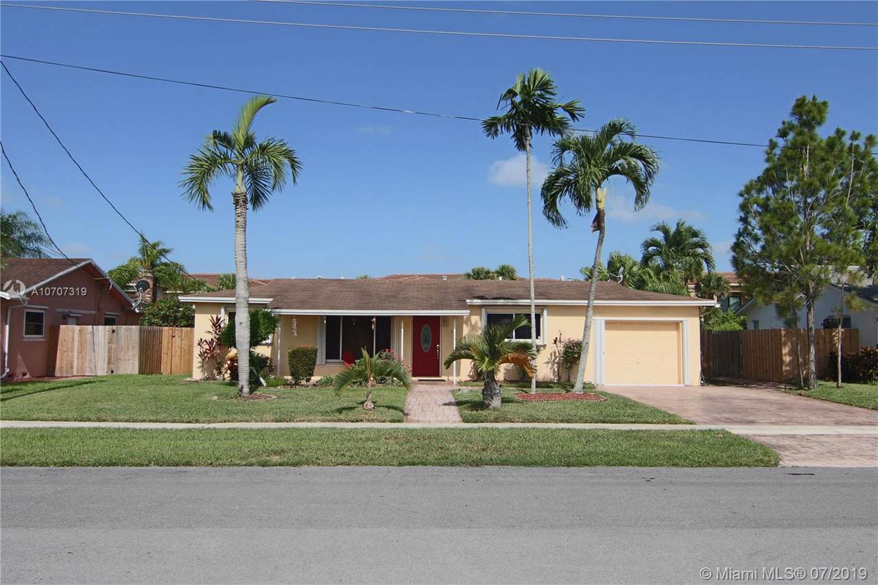 141 127th Ave - Photo 1