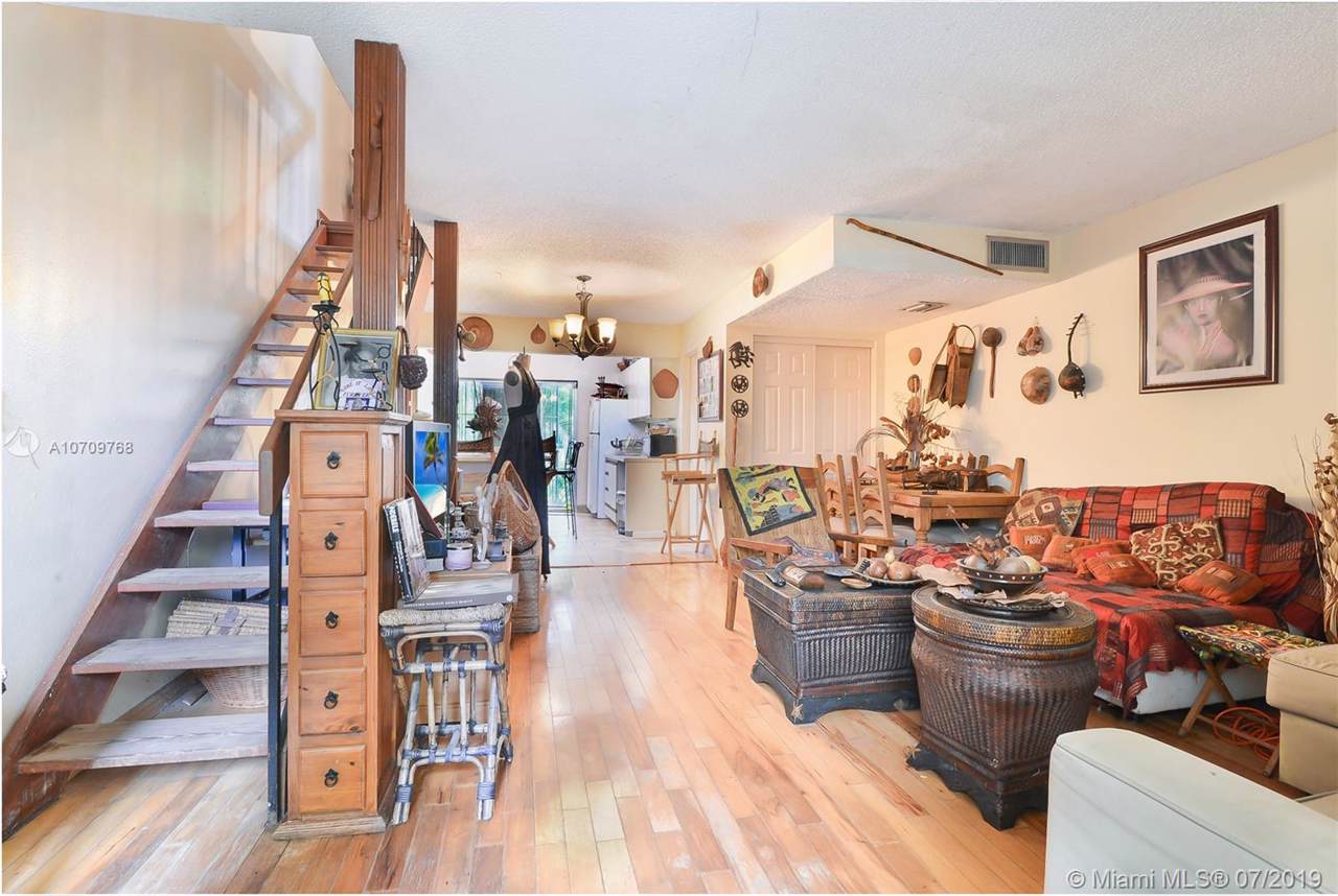 9041 4th Ave Rd - Photo 1