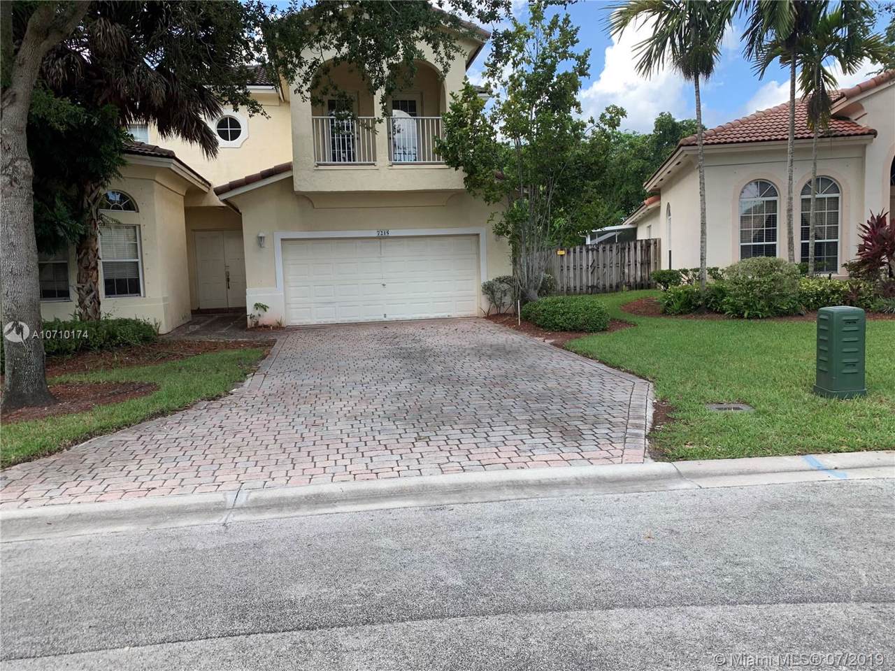 7215 19th Ct - Photo 1