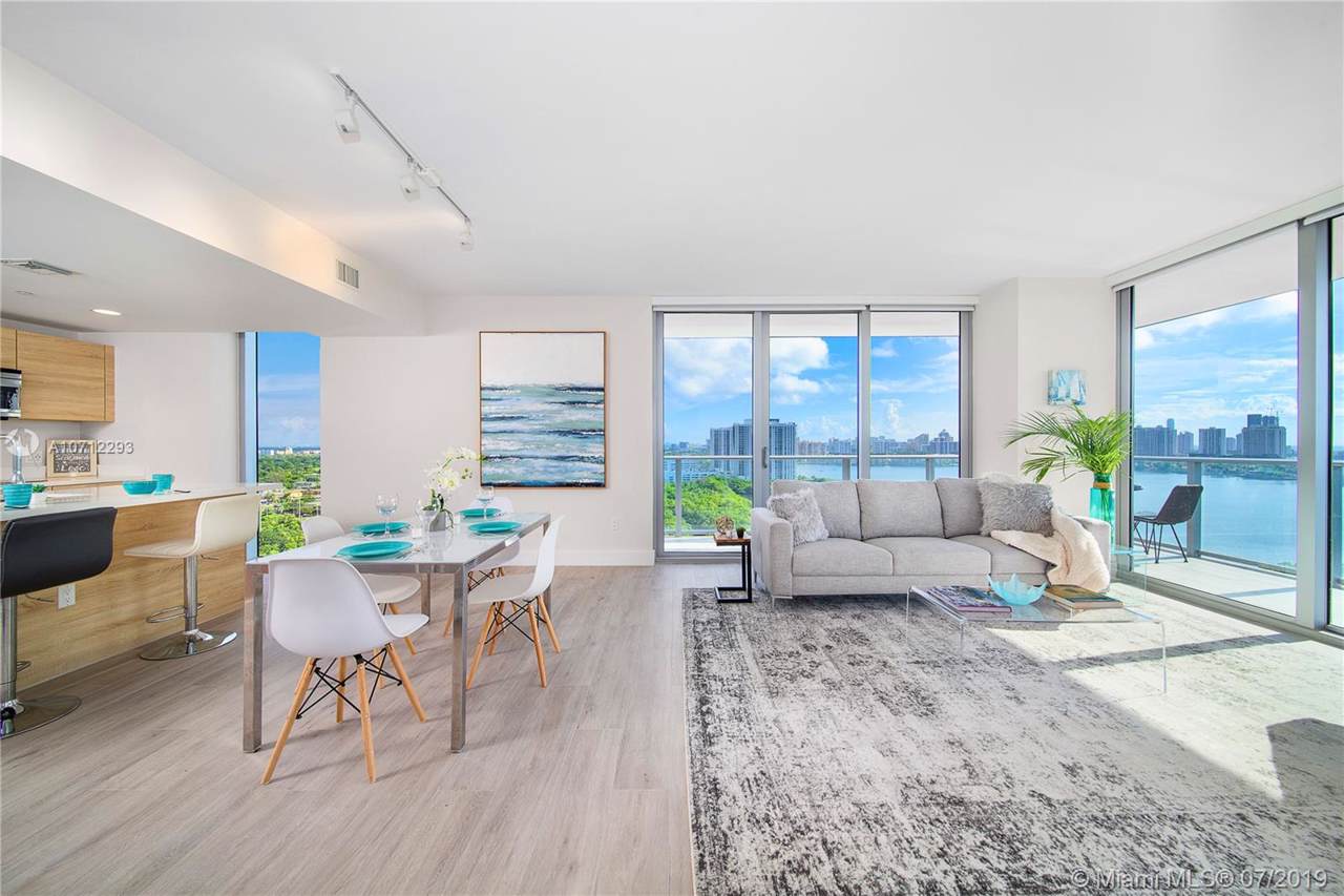 16385 Biscayne Blvd - Photo 1
