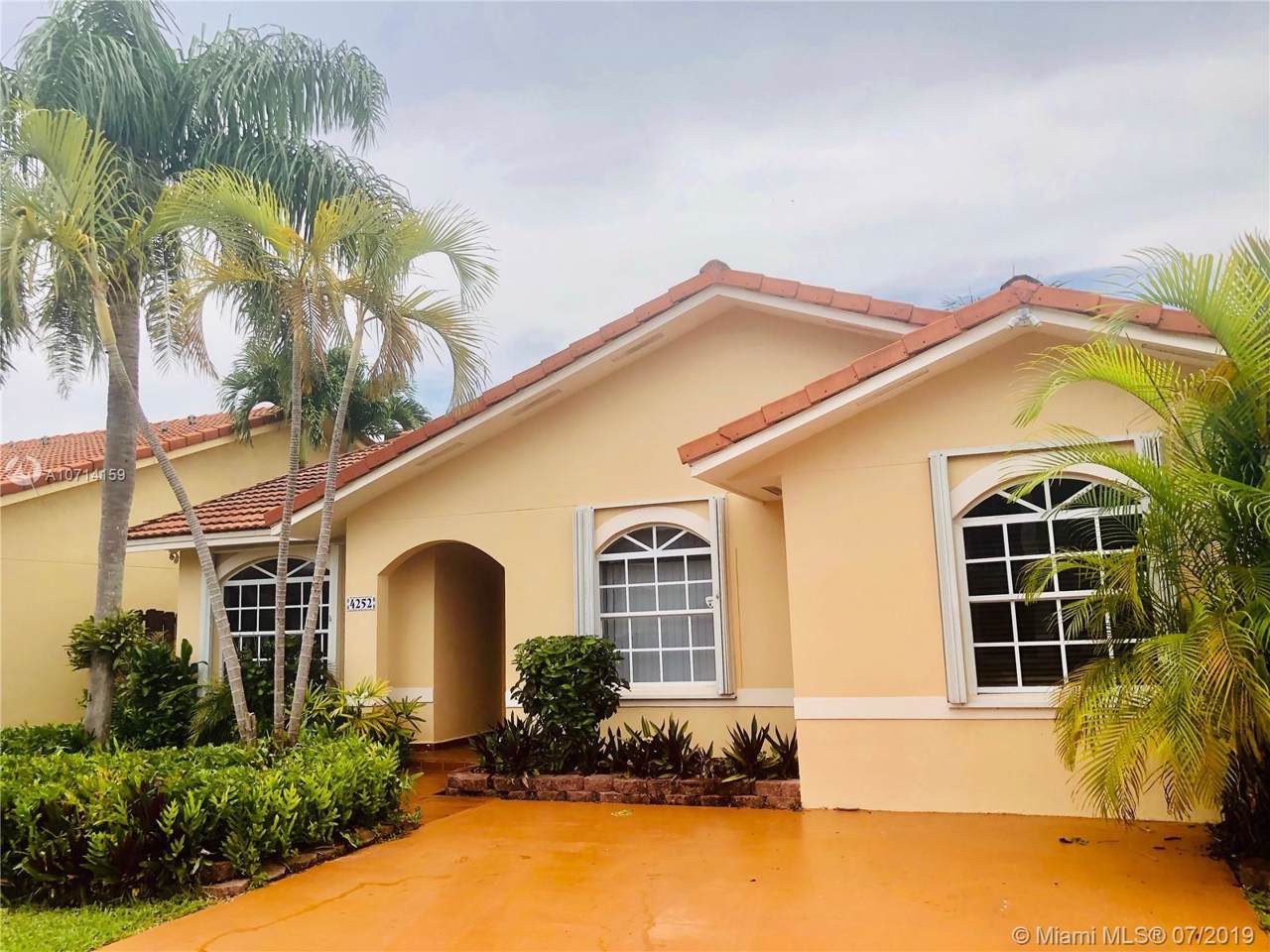 4252 153rd Ct - Photo 1