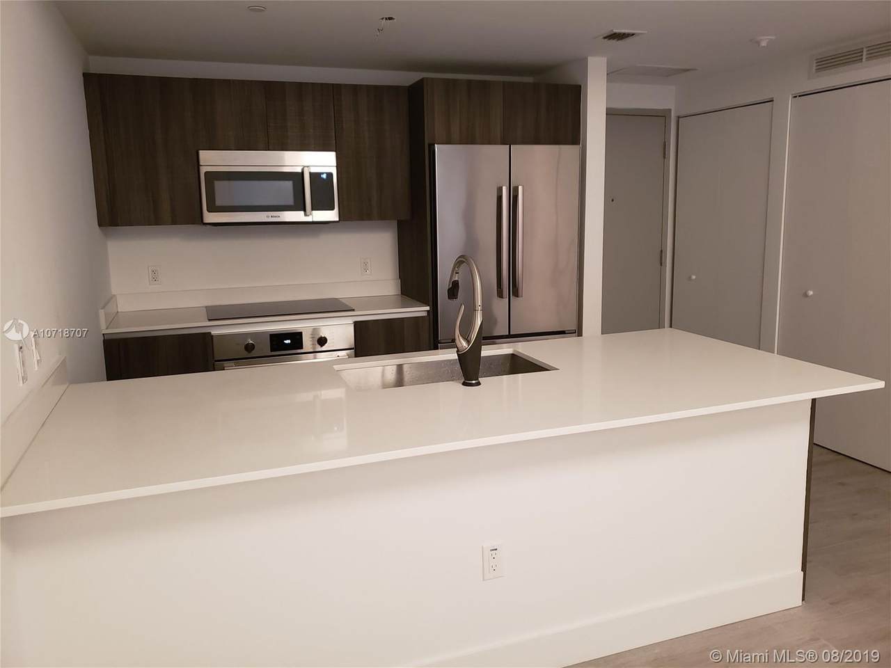 488 18th St - Photo 1