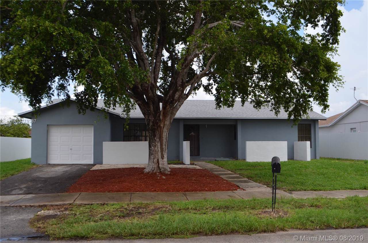 10951 153rd St - Photo 1
