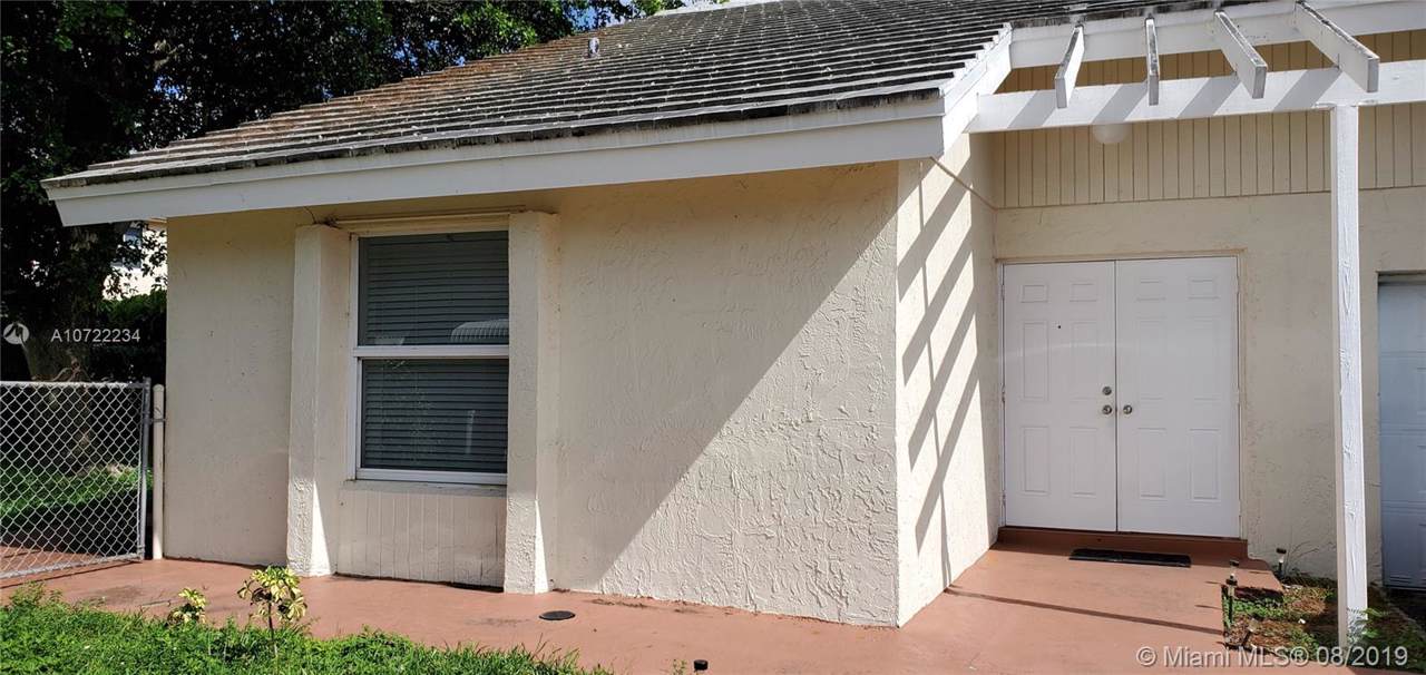 10575 La Placida Dr - Photo 1