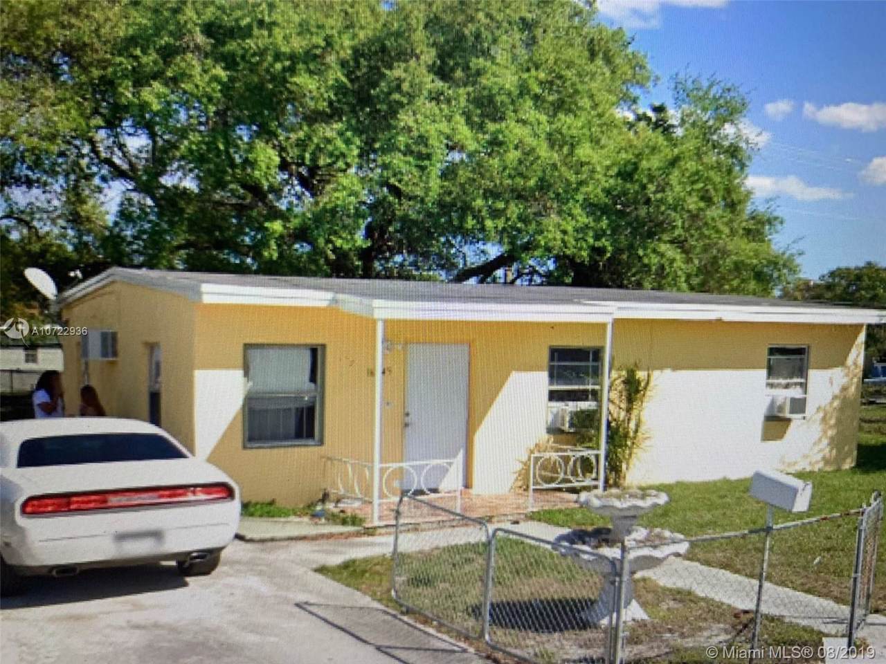 16245 22nd Ave - Photo 1