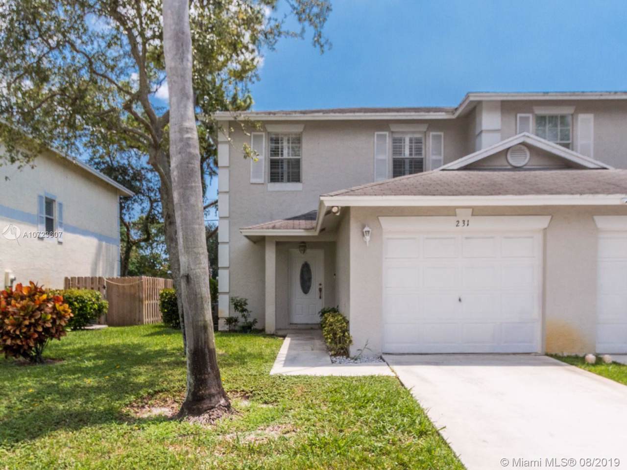 231 Leland Ln - Photo 1