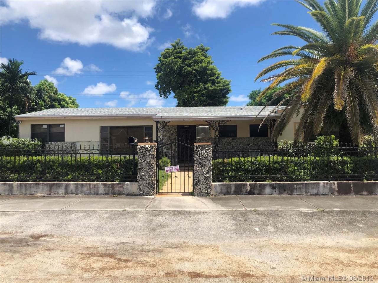 6825 28th Ave - Photo 1