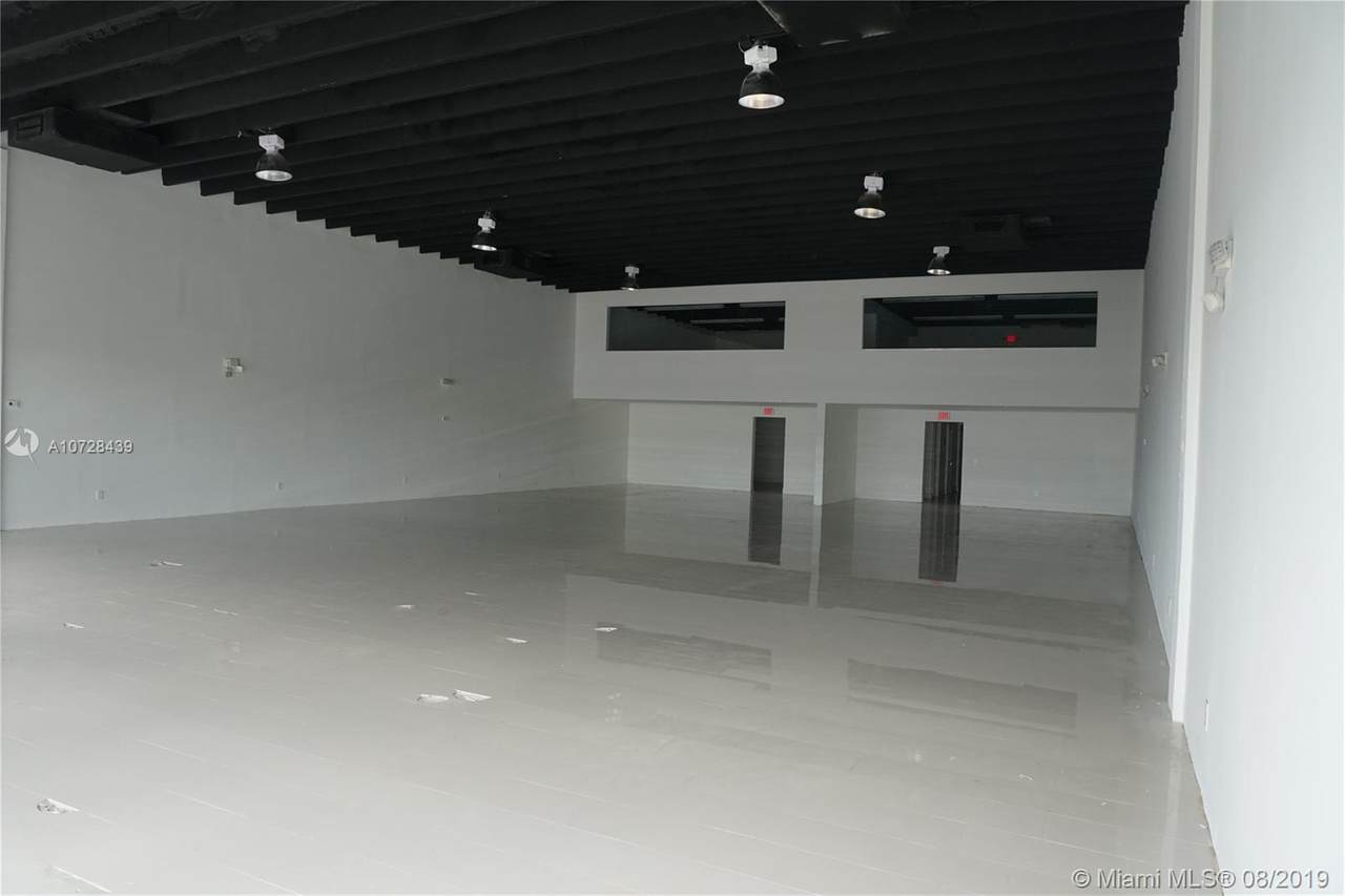 1833 20th St - Photo 1