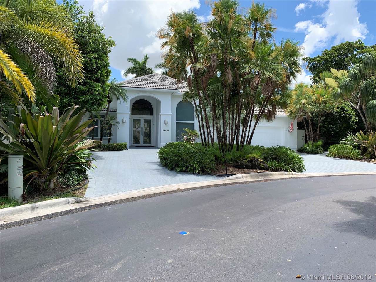 9454 52nd Doral Ln - Photo 1