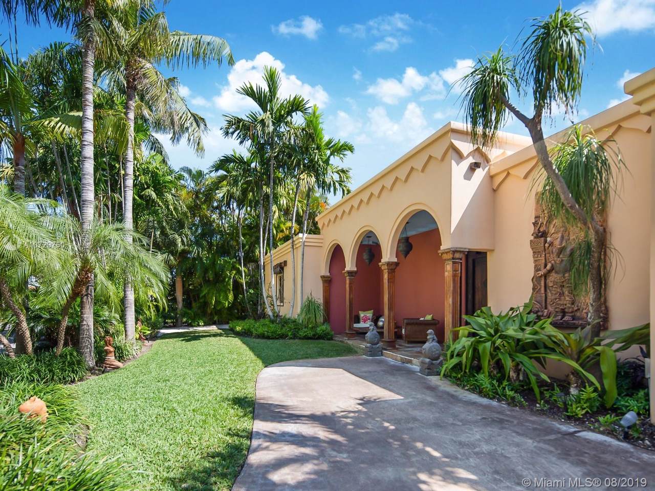 365 Harbor Ct - Photo 1