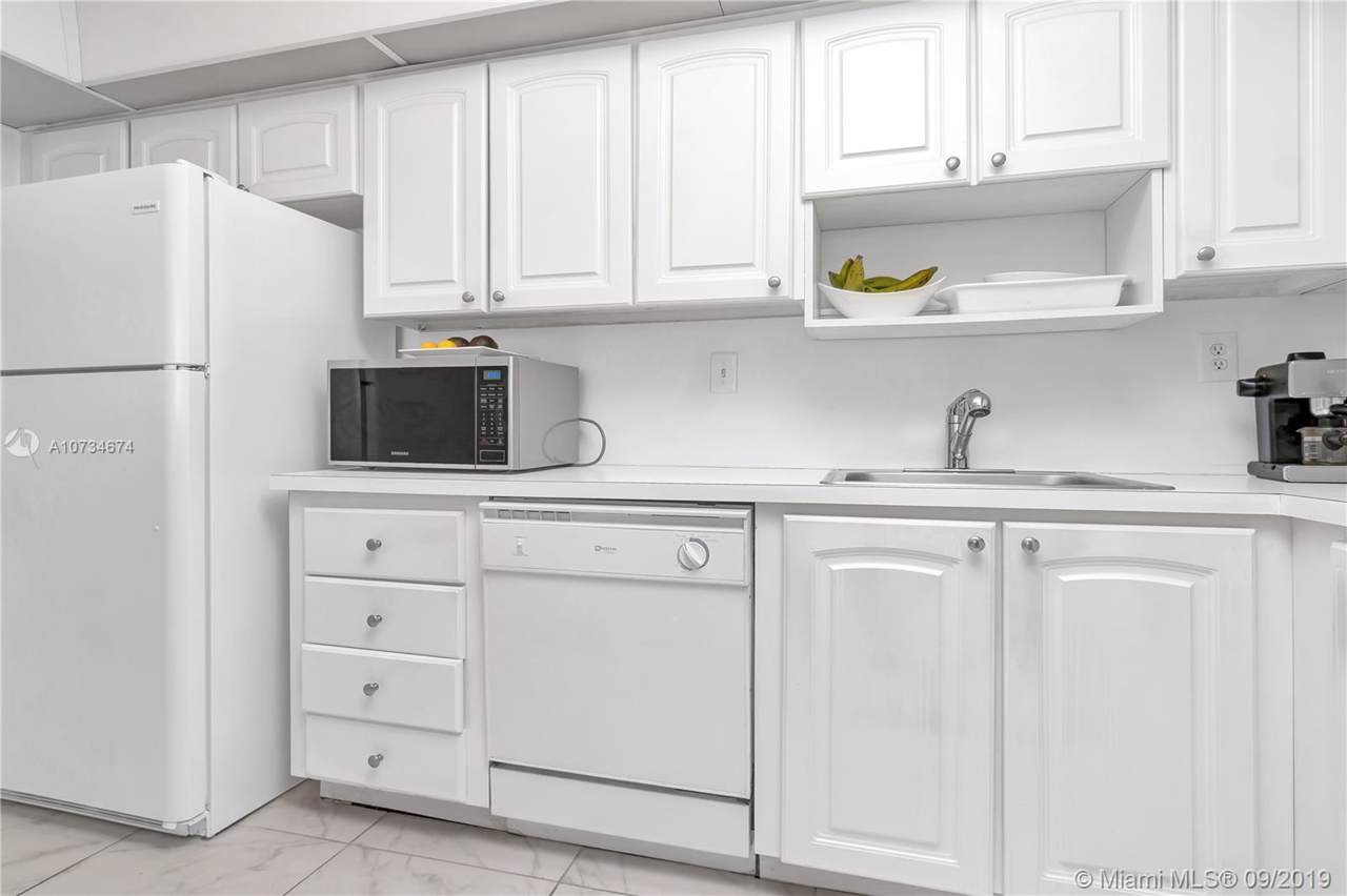 19390 Collins Ave - Photo 1
