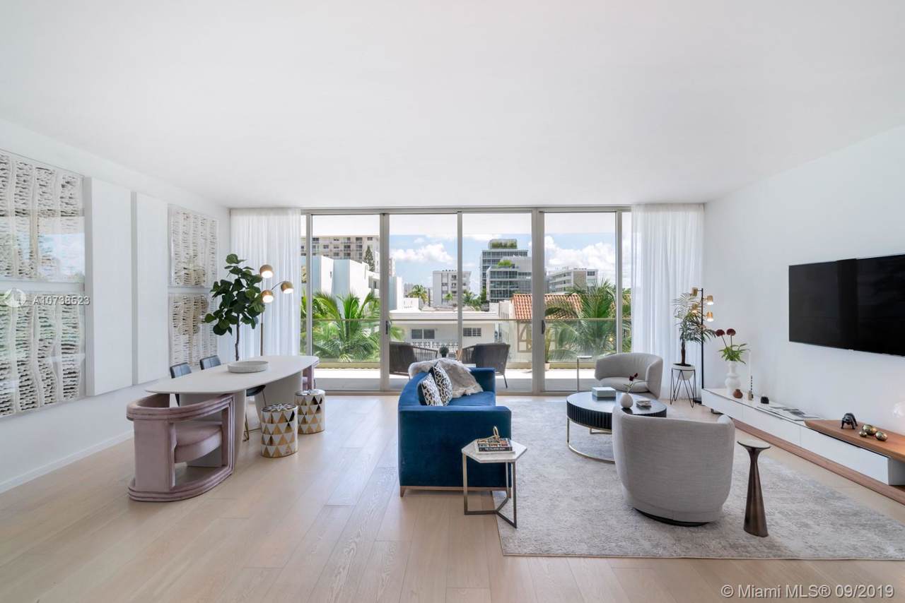 300 Collins Ave - Photo 1