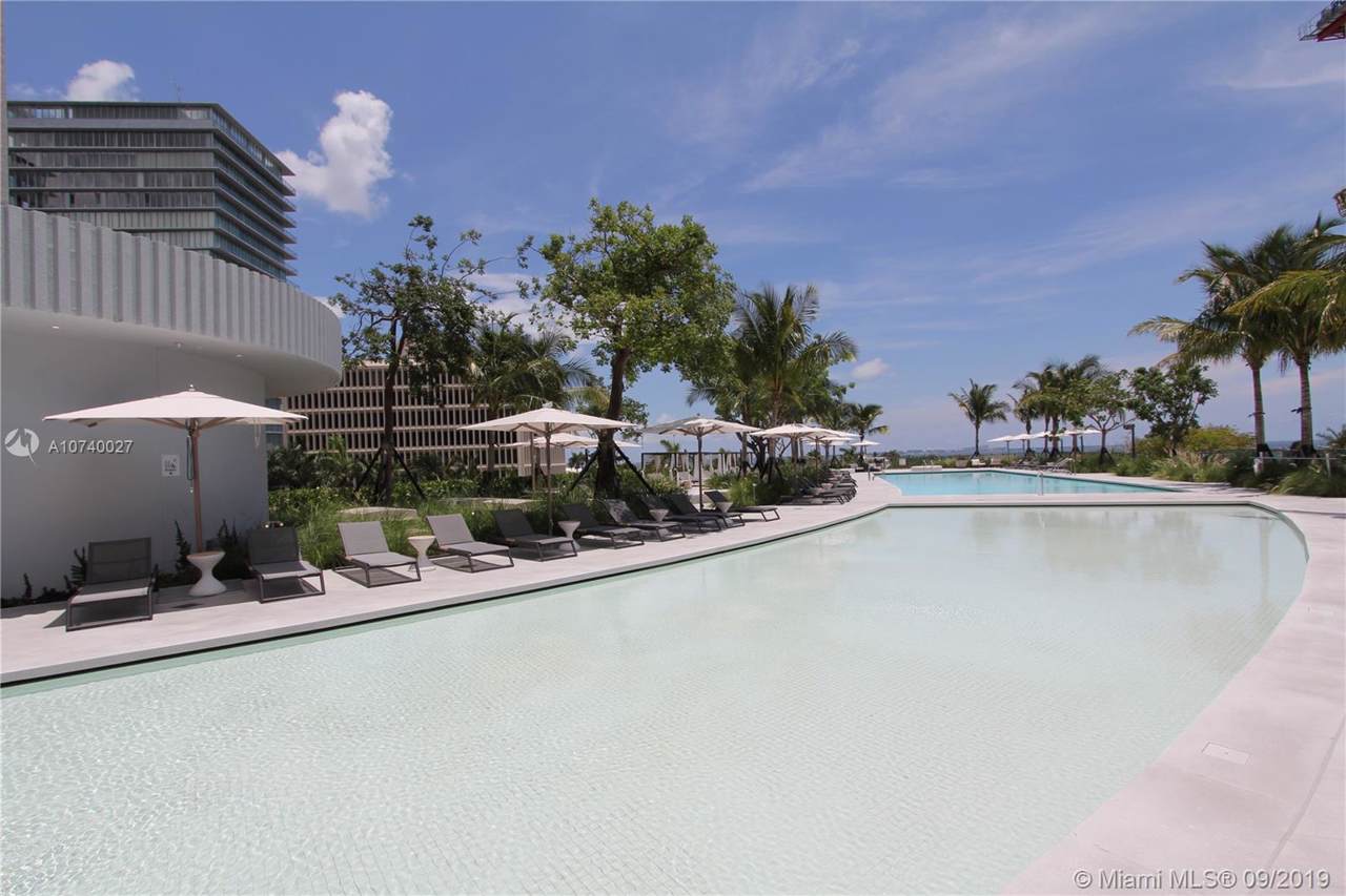 2831 Bayshore Dr - Photo 1