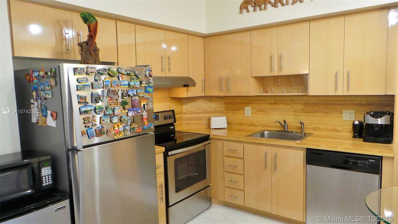 1985 Ocean Dr - Photo 1