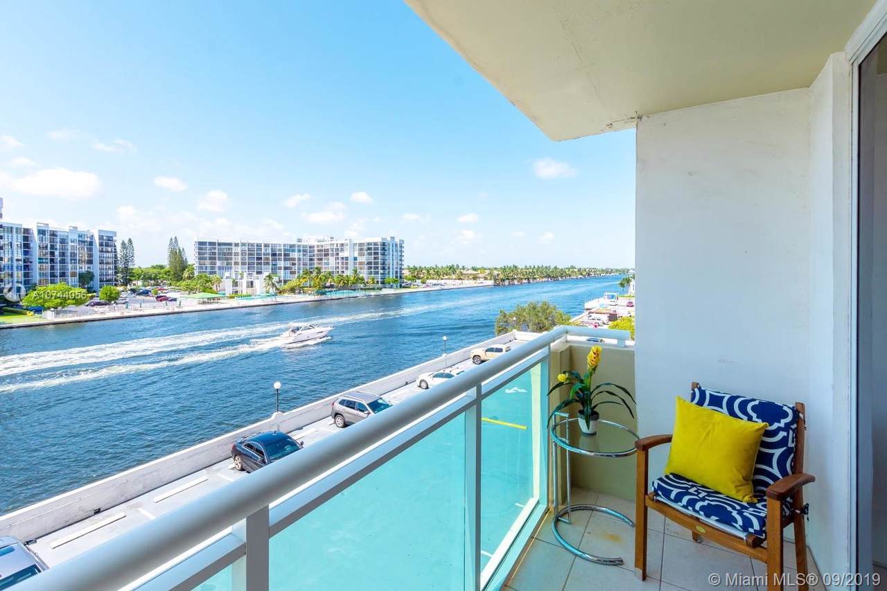3000 Ocean Dr - Photo 1