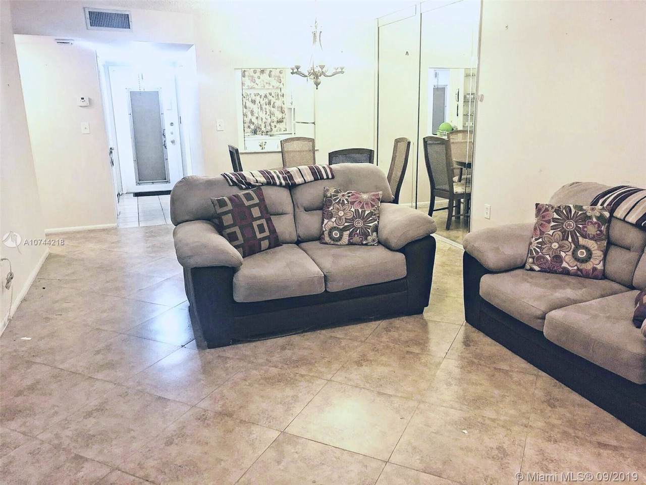 8060 Sunrise Lakes Dr N - Photo 1 8060 Sunrise Lakes Dr N - Photo 1