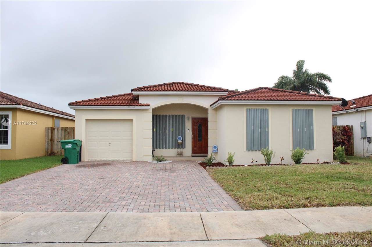 13868 258th Ln - Photo 1