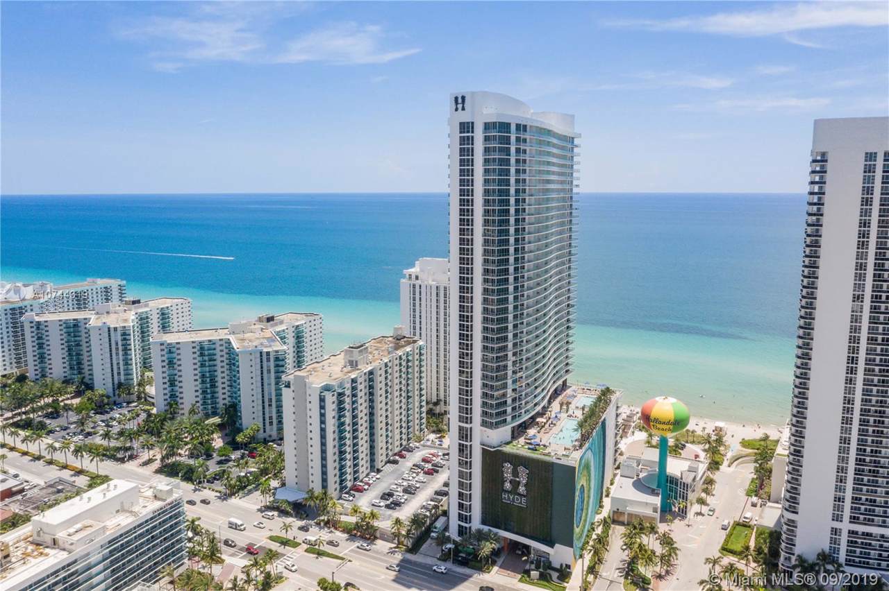4111 Ocean Dr - Photo 1