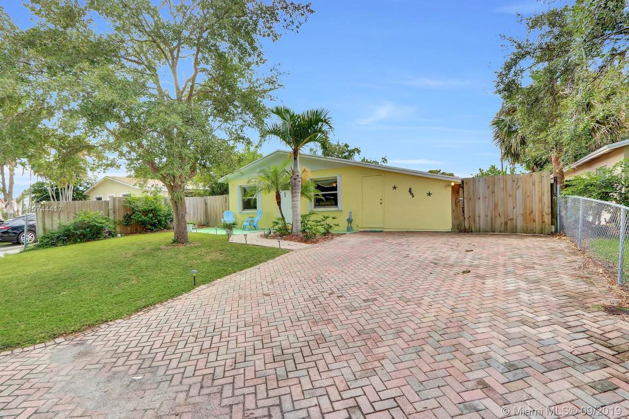 310 5th St - Photo 1