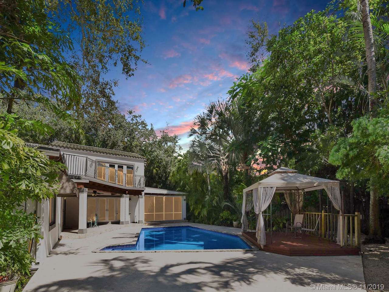 7421 54 Court - Photo 1