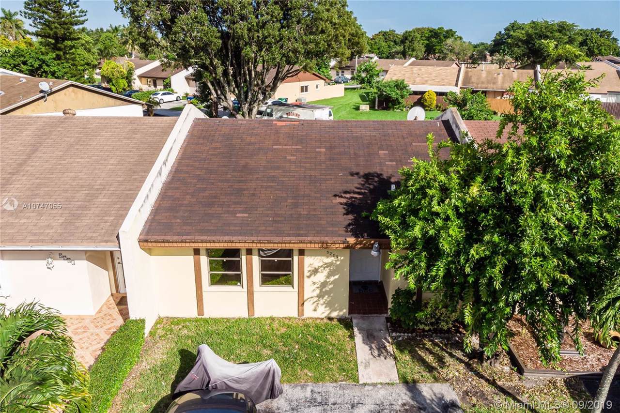 5203 141st Ave - Photo 1
