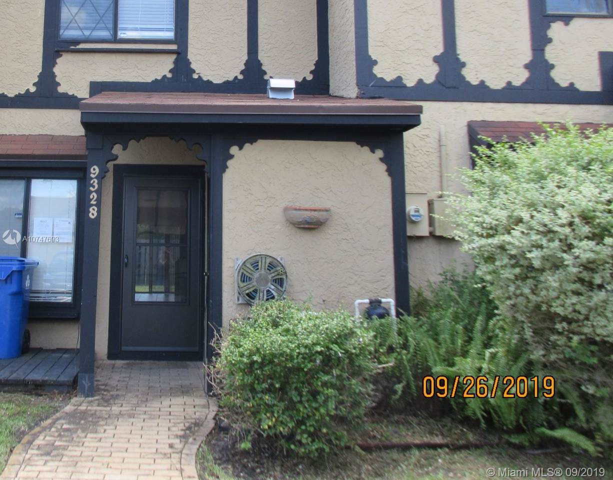9328 44th Ct - Photo 1