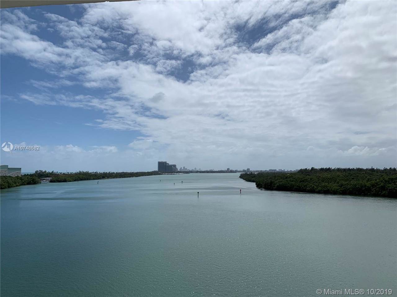 500 Bayview Dr - Photo 1