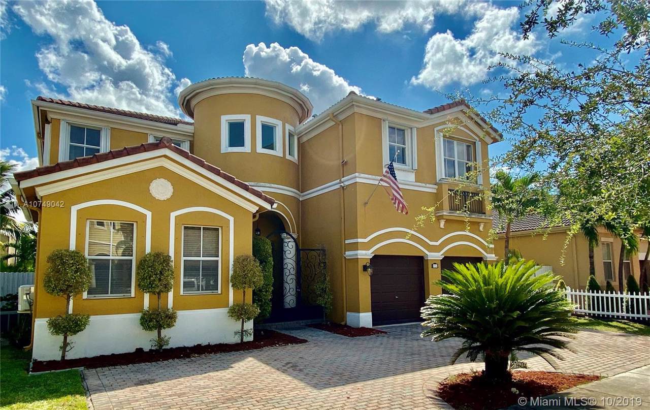 8934 178th Ln - Photo 1