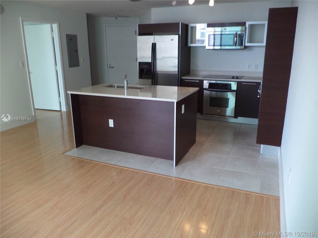 1900 Bayshore Dr - Photo 1