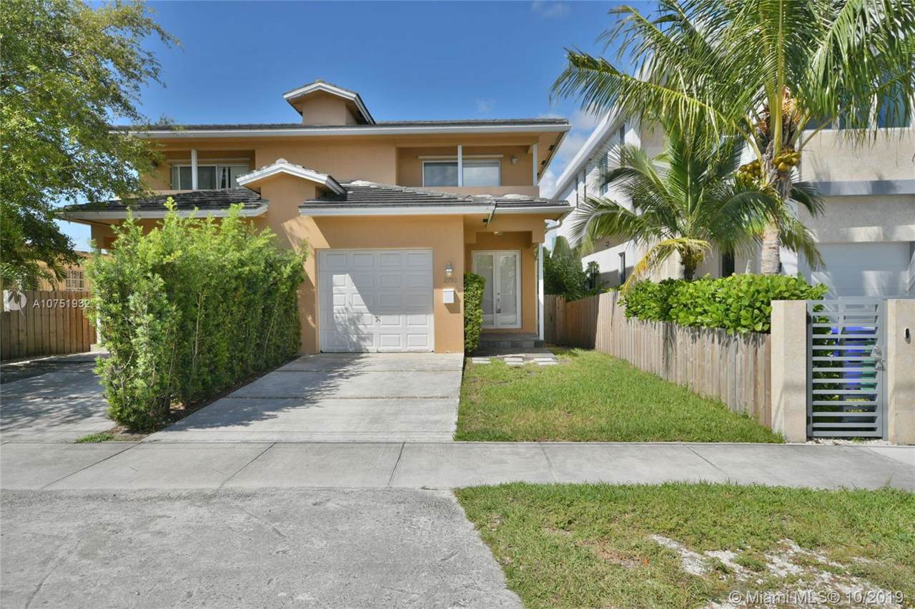 2780 33 AVE - Photo 1