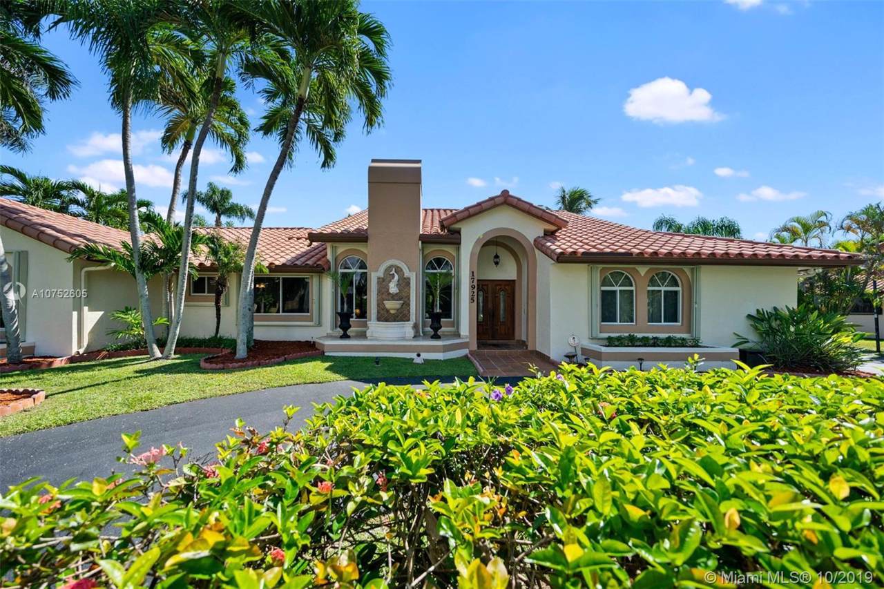 17925 83rd Ct - Photo 1