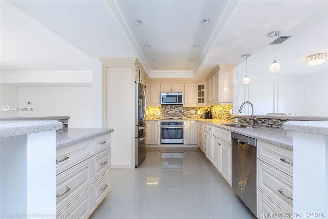 2007 Saint Andrews Rd - Photo 1