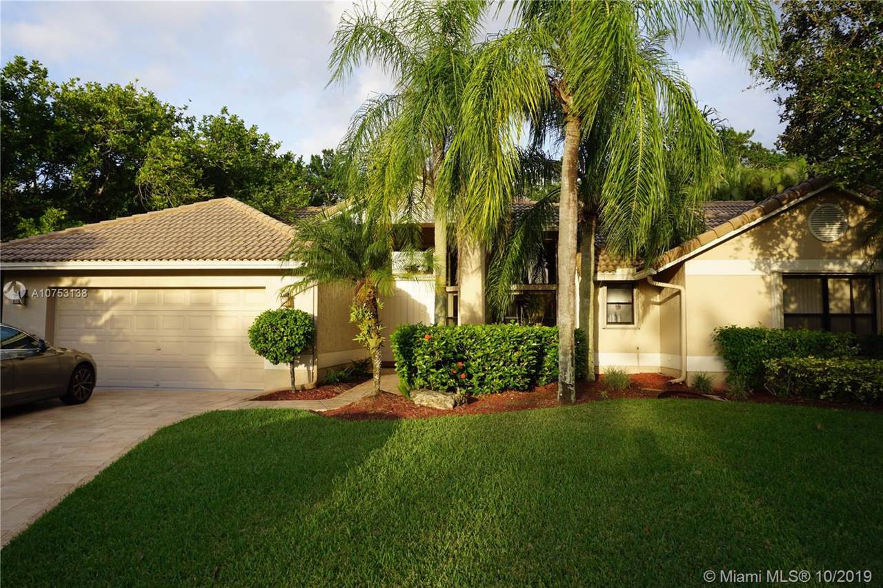 1125 Creekford Dr - Photo 1
