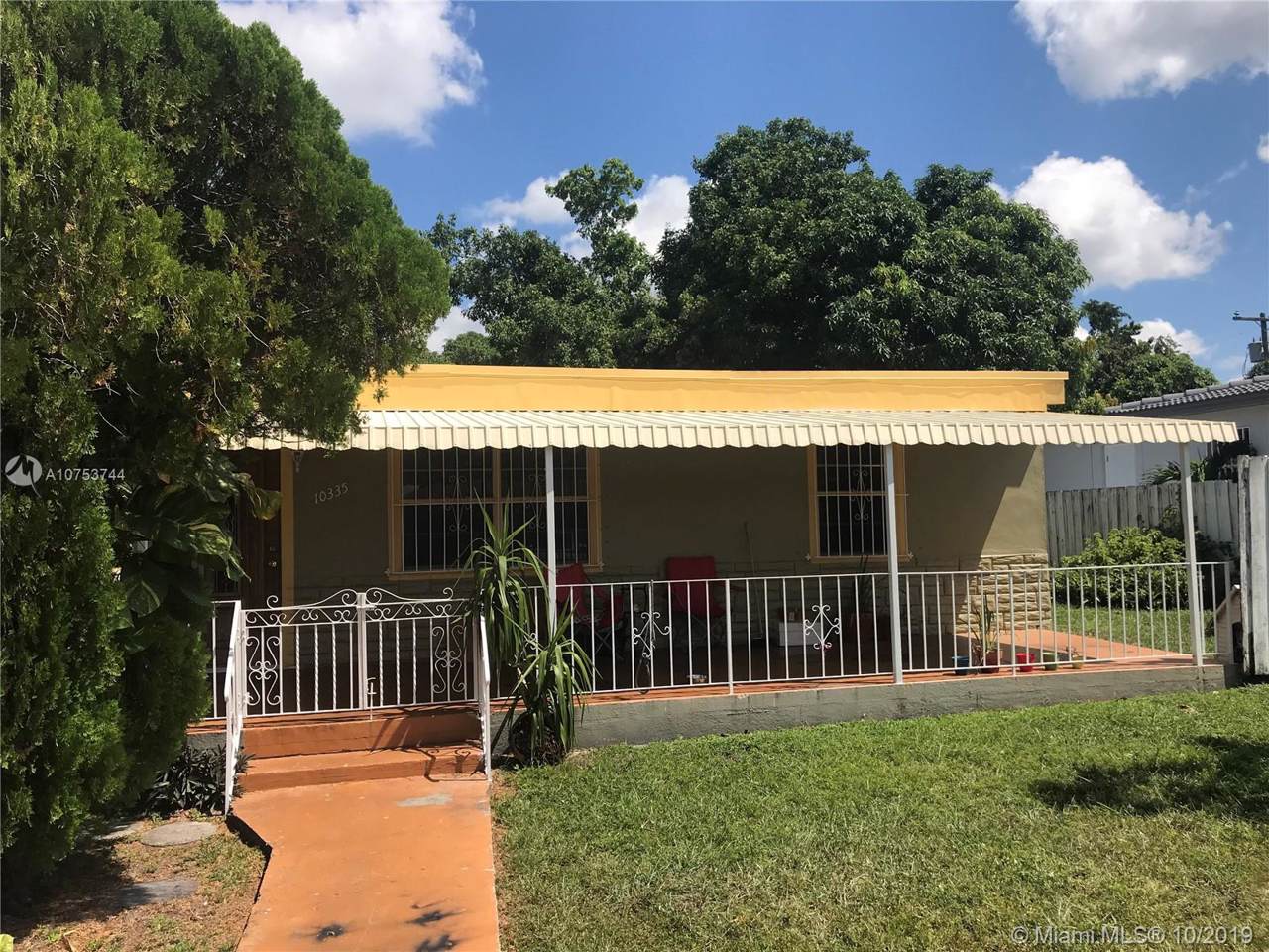 10335 35th Ct - Photo 1