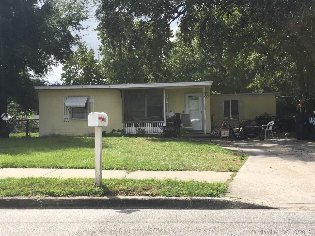 616 Conroy - Photo 1