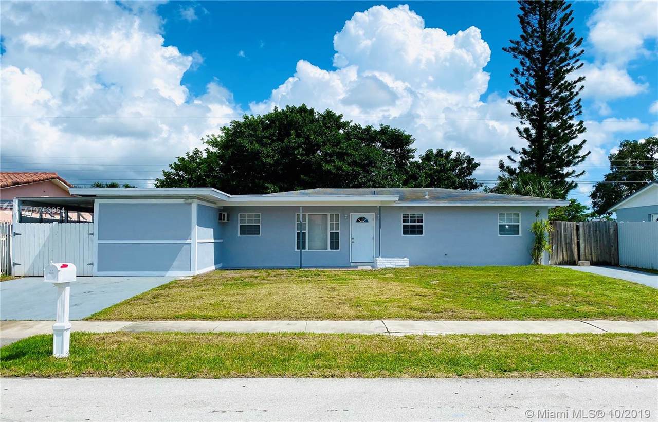 17931 42nd Pl - Photo 1