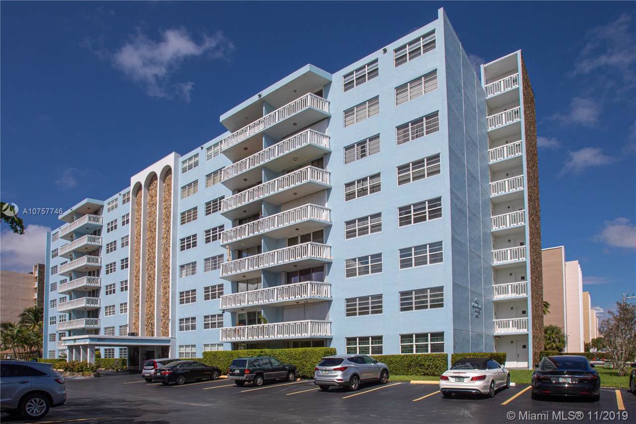 401 14th Ave - Photo 1