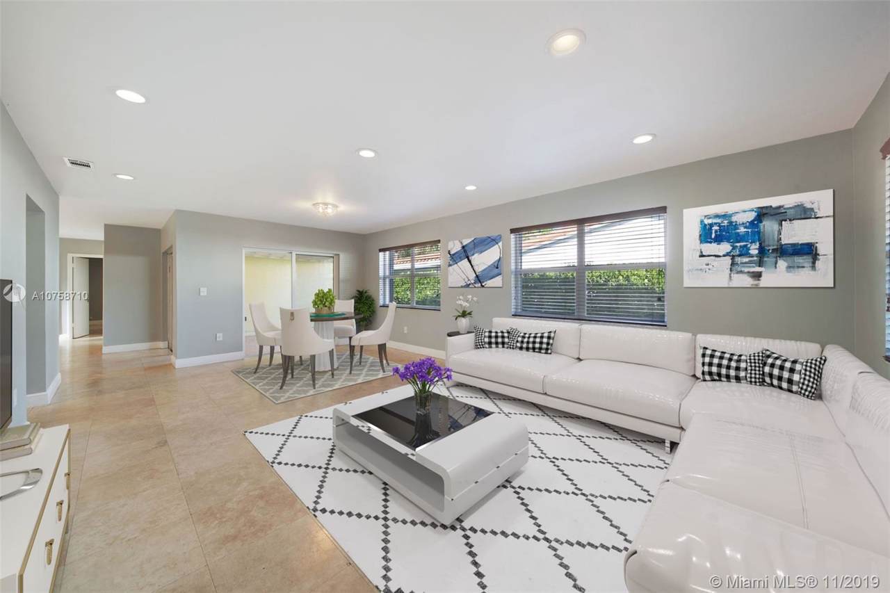 1581 Bird Rd - Photo 1