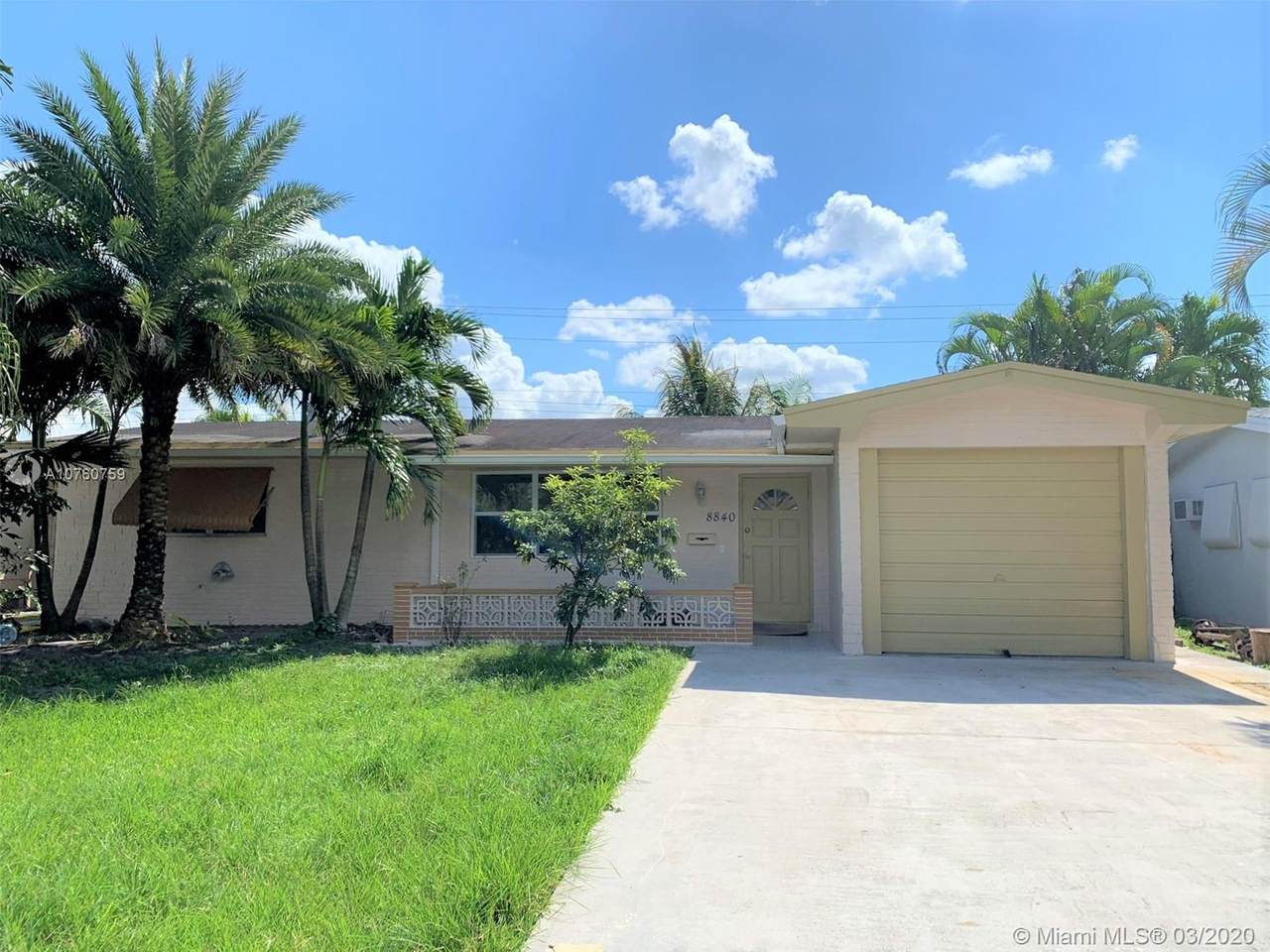 8840 16 ST - Photo 1