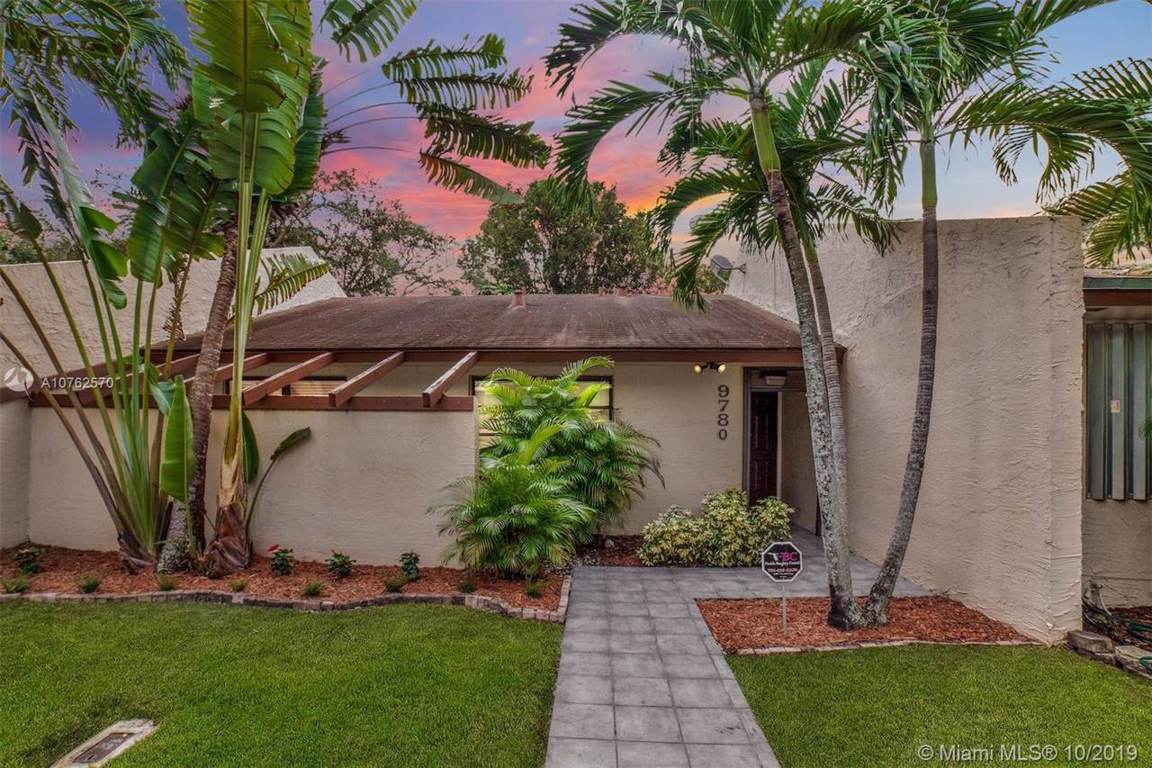 9780 15th Ct - Photo 1