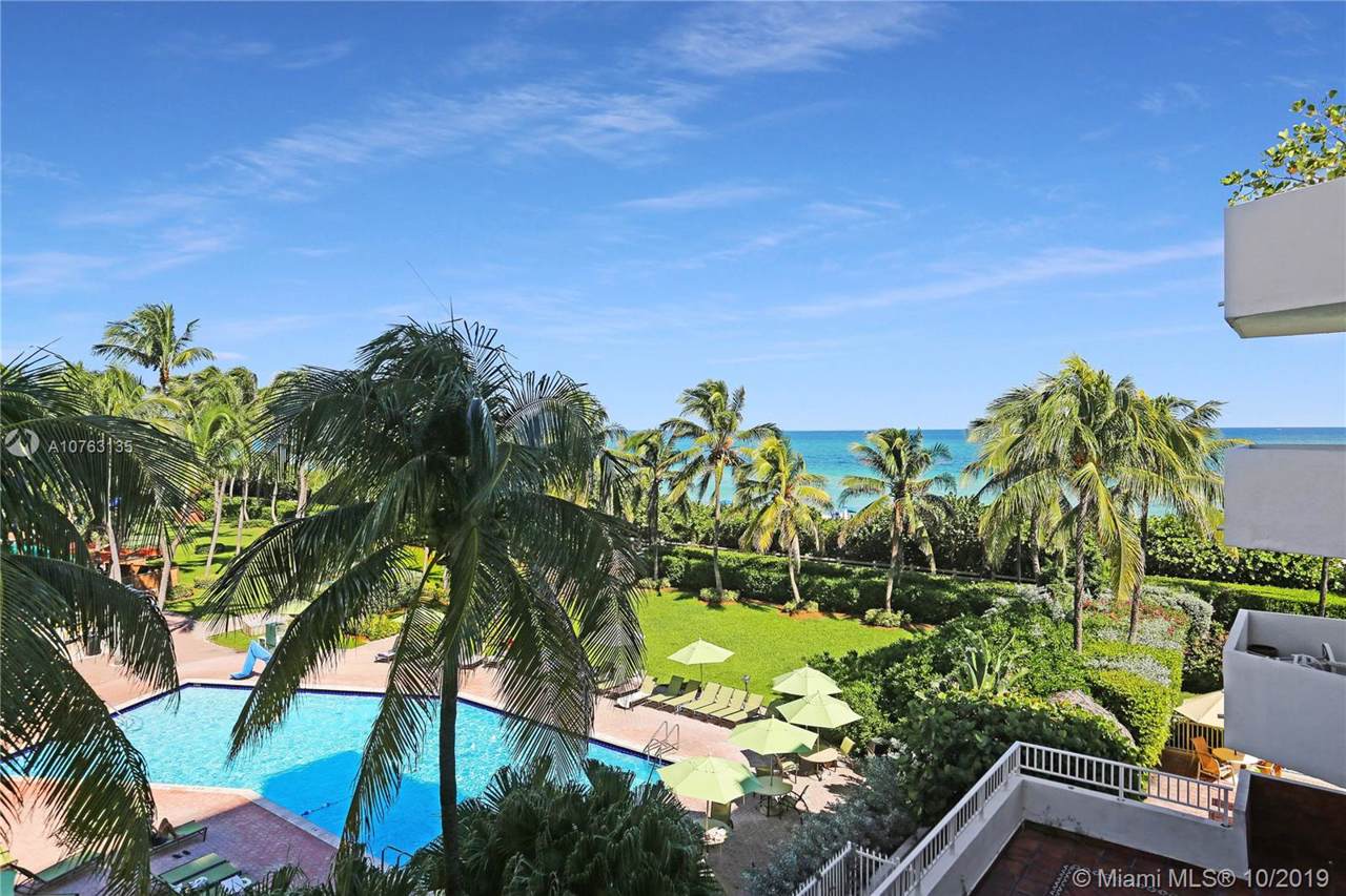 4301 Collins Ave - Photo 1