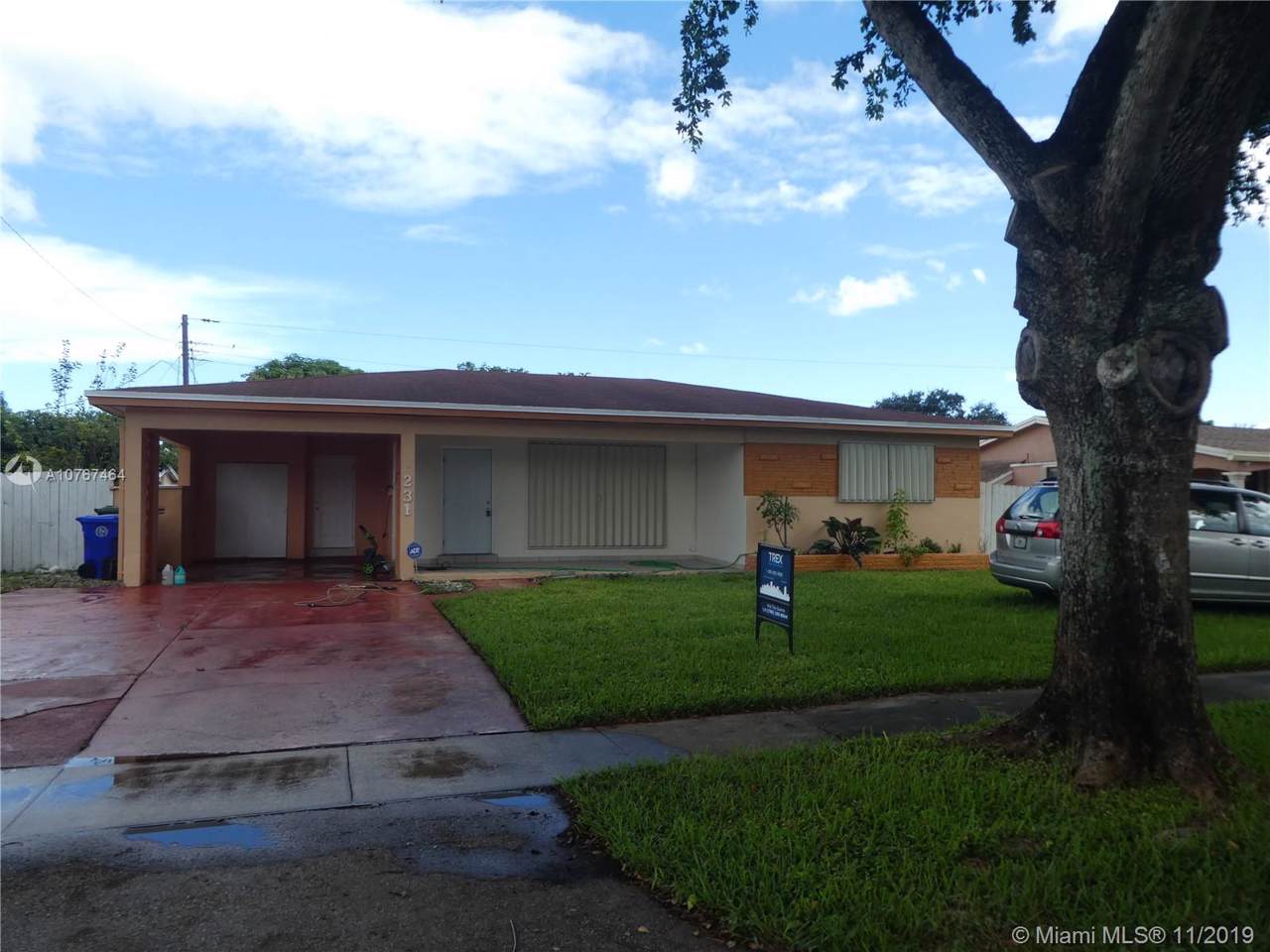 231 71st Ave - Photo 1