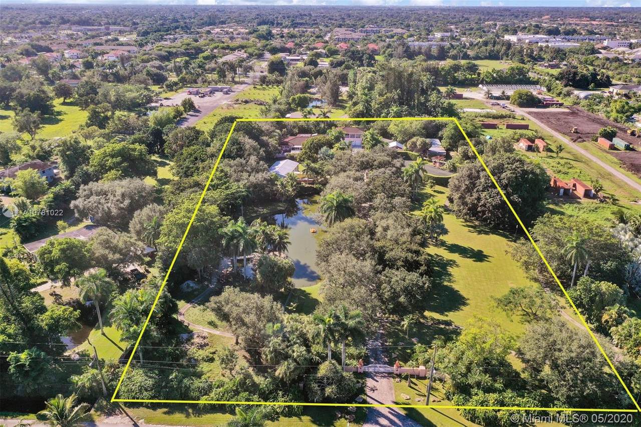 5075 73rd Ave - Photo 1