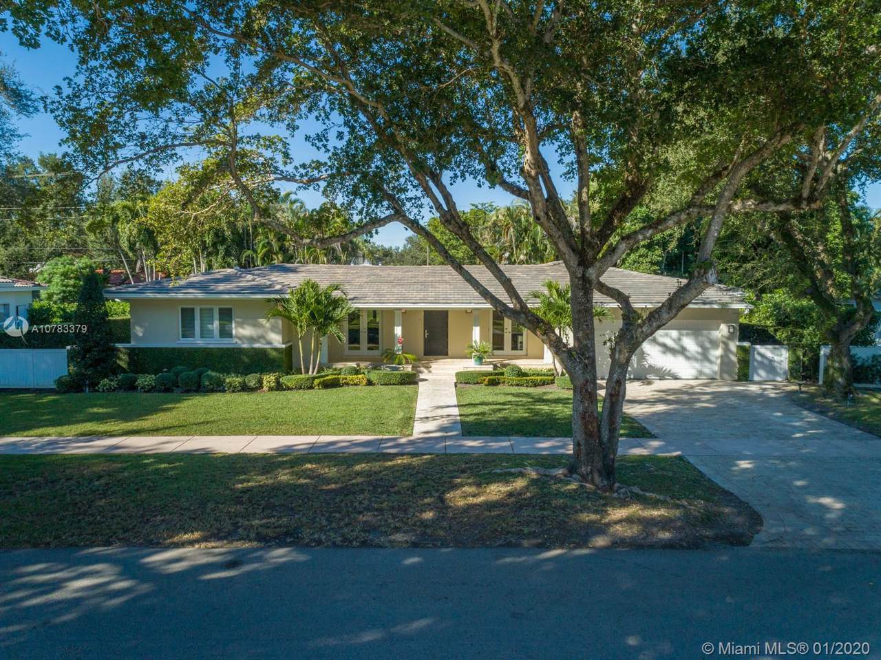 6900 Capilla St - Photo 1